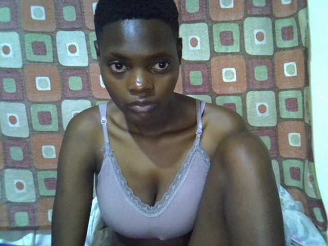 Slender-kerry live cam on BongaCams
