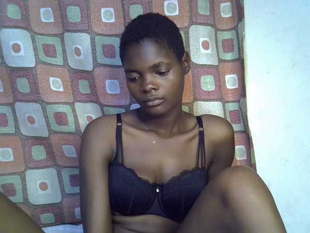 Slender-kerry live cam on BongaCams