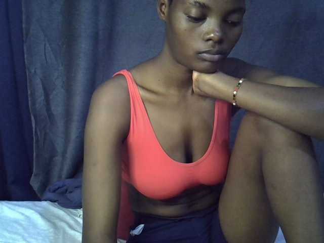 Slender-kerry live cam on BongaCams