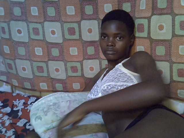 Slender-kerry live cam on BongaCams