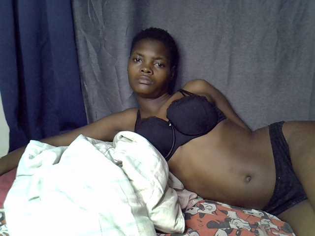 Slender-kerry live cam on BongaCams