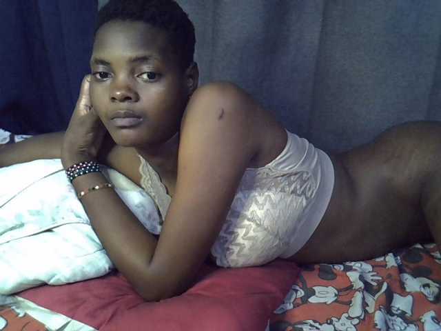 Slender-kerry live cam on BongaCams