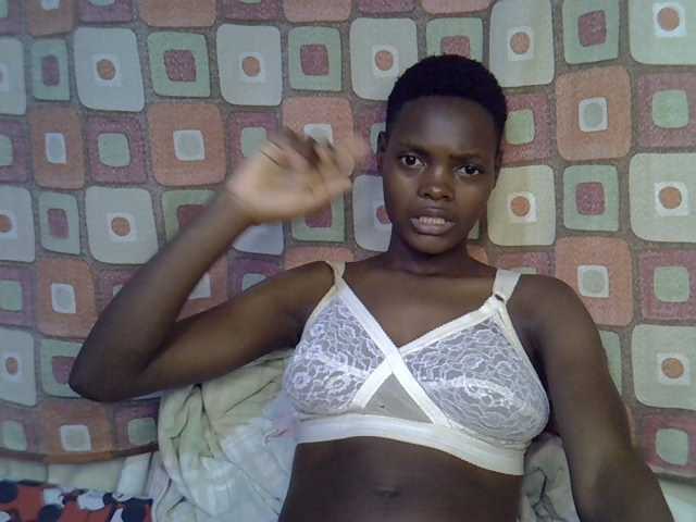 Slender-kerry live cam on BongaCams