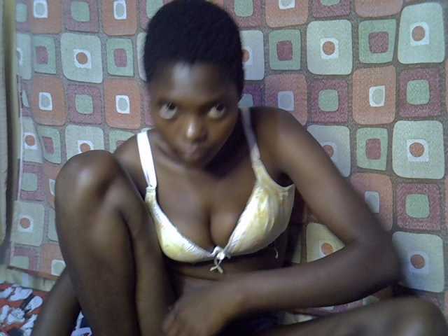 Slender-kerry live cam on BongaCams