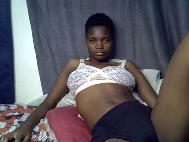 Slender-kerry live cam on BongaCams