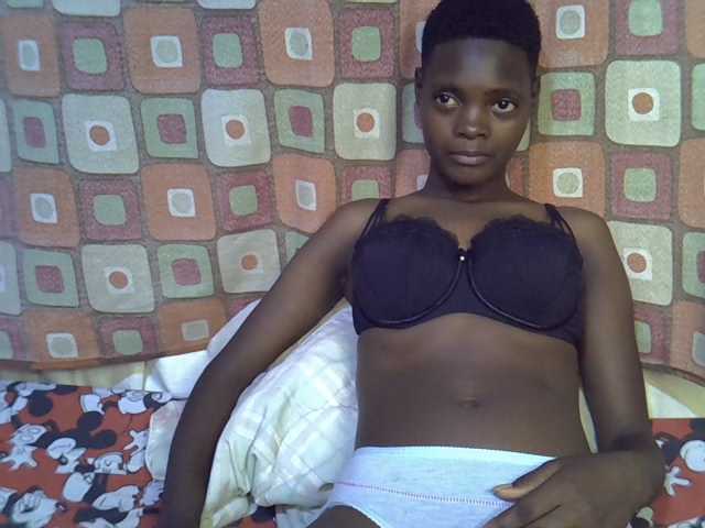 Slender-kerry live cam on BongaCams