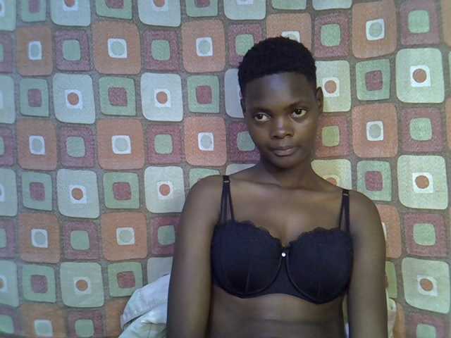 Slender-kerry live cam on BongaCams