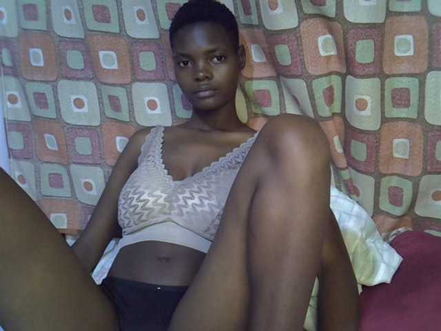 Slender-kerry live cam on BongaCams