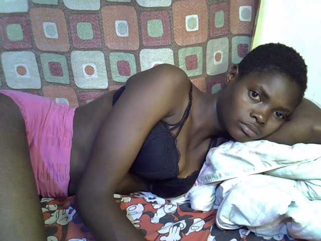 Slender-kerry live cam on BongaCams