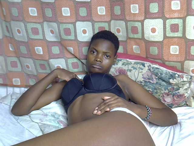 Slender-kerry live cam on BongaCams