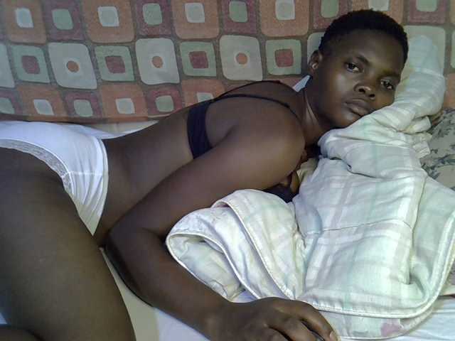 Slender-kerry live cam on BongaCams