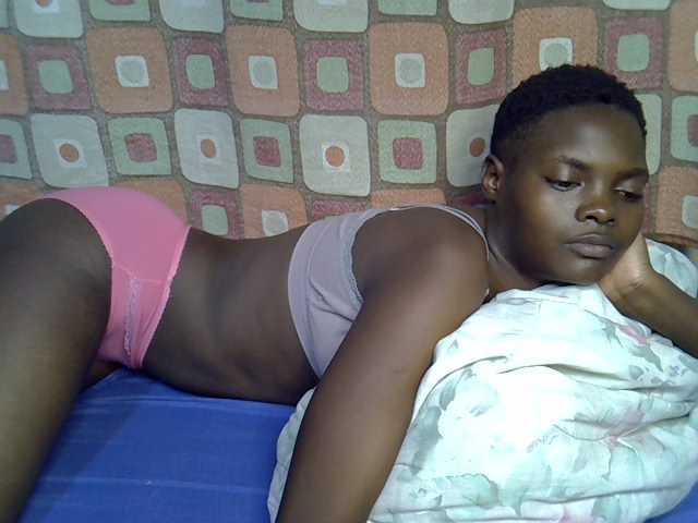 Slender-kerry live cam on BongaCams