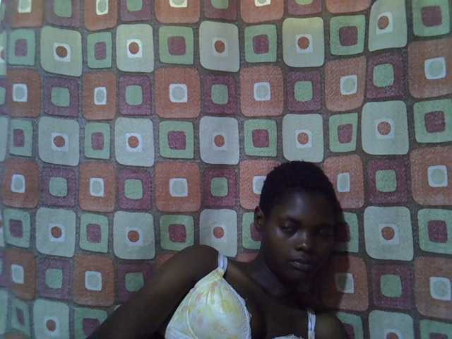 Slender-kerry live cam on BongaCams