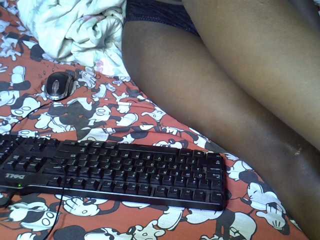 Slender-kerry live cam on BongaCams