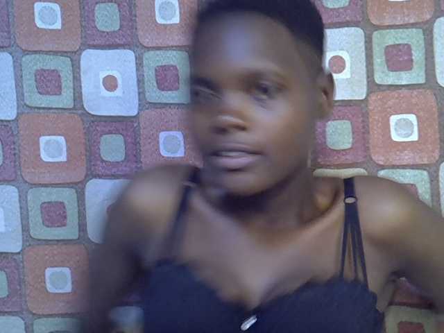 Slender-kerry live cam on BongaCams