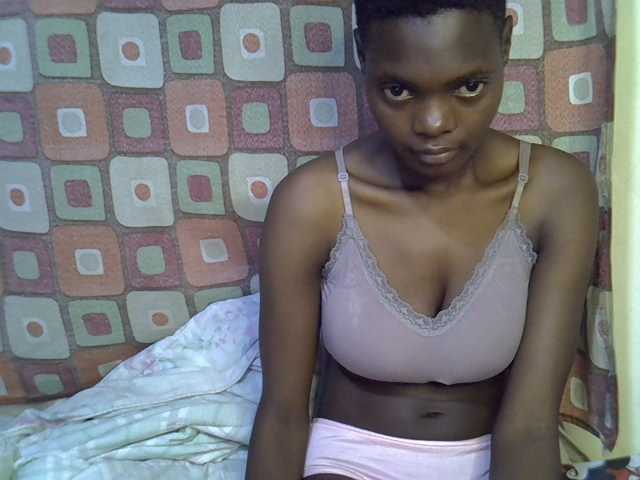 Slender-kerry live cam on BongaCams