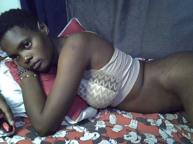 Slender-kerry live cam on BongaCams
