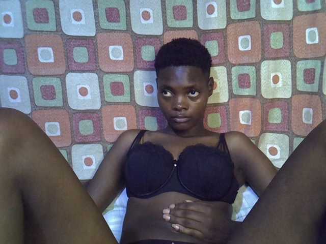 Slender-kerry live cam on BongaCams