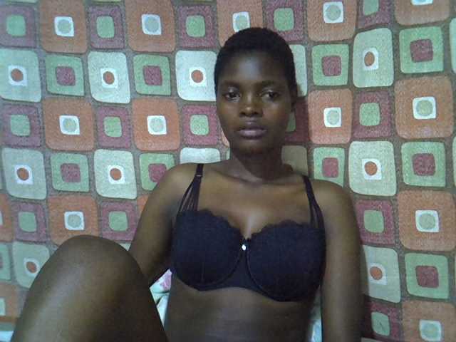 Slender-kerry live cam on BongaCams