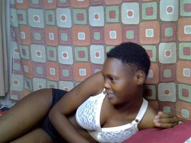 Slender-kerry live cam on BongaCams