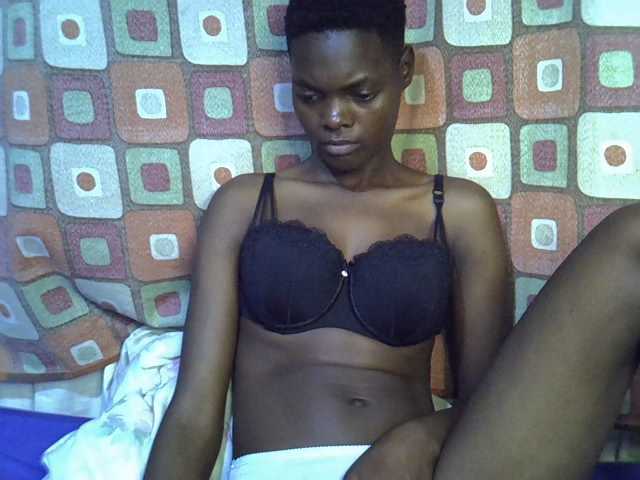 Slender-kerry live cam on BongaCams