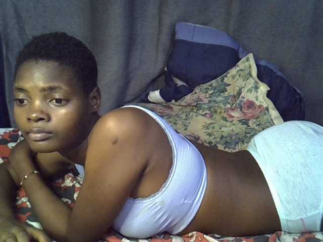 Slender-kerry live cam on BongaCams