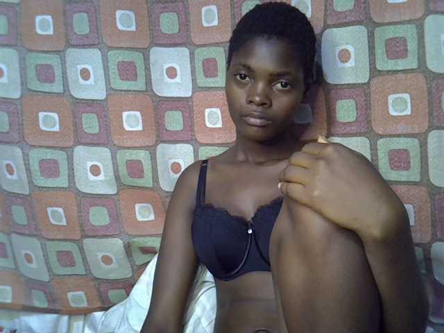 Slender-kerry live cam on BongaCams