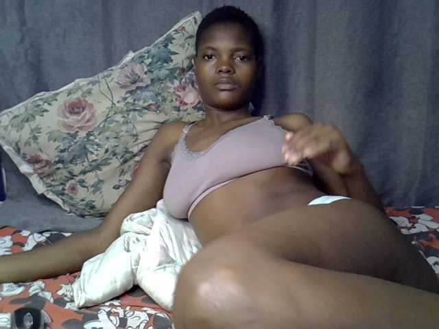Slender-kerry live cam on BongaCams