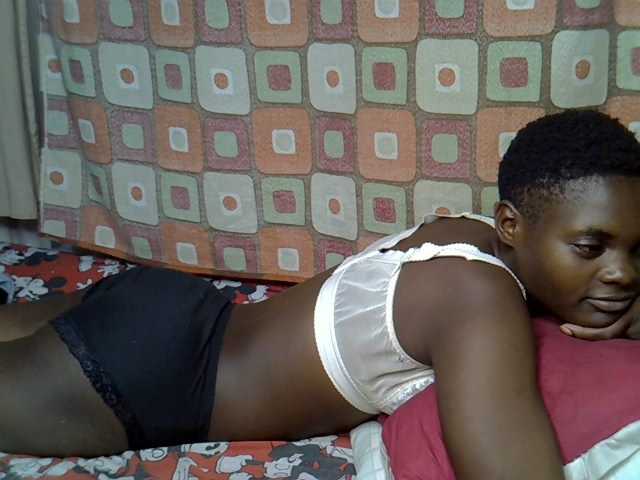 Slender-kerry live cam on BongaCams