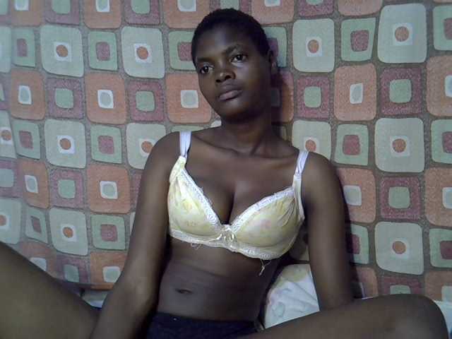 Slender-kerry live cam on BongaCams