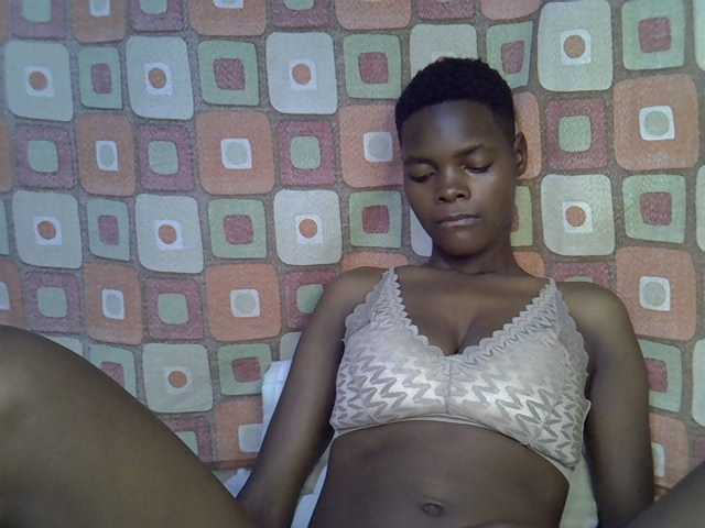 Slender-kerry live cam on BongaCams