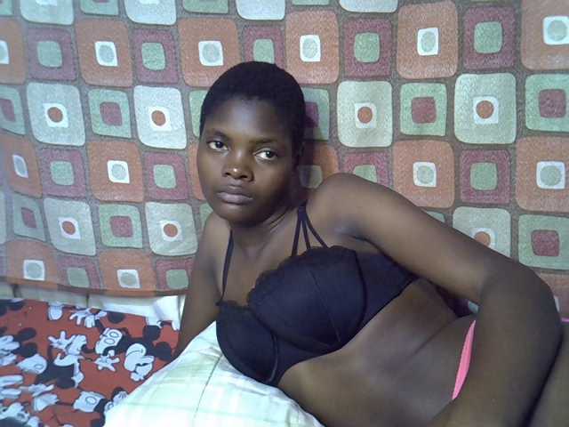 Slender-kerry live cam on BongaCams