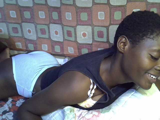 Slender-kerry live cam on BongaCams