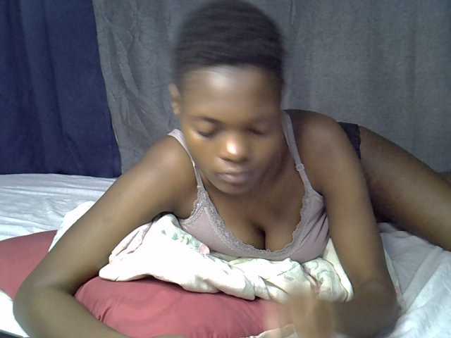 Slender-kerry live cam on BongaCams