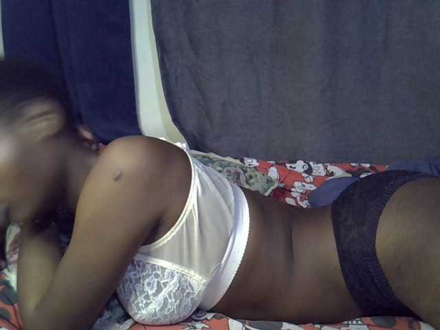 Slender-kerry live cam on BongaCams