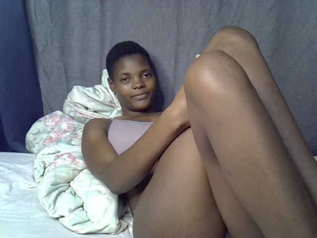 Slender-kerry live cam on BongaCams