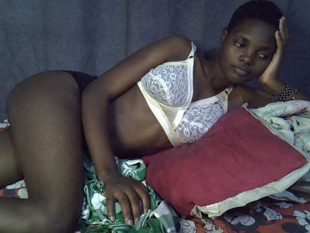 Slender-kerry live cam on BongaCams