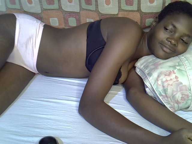 Slender-kerry live cam on BongaCams