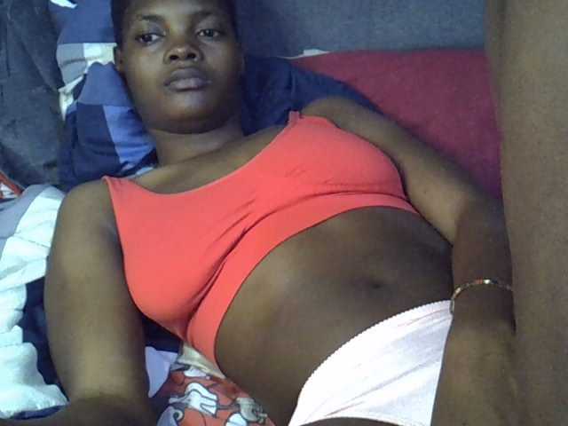 Slender-kerry live cam on BongaCams