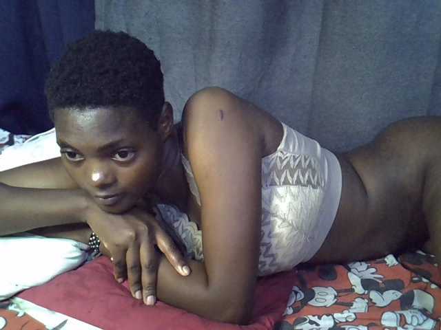 Slender-kerry live cam on BongaCams