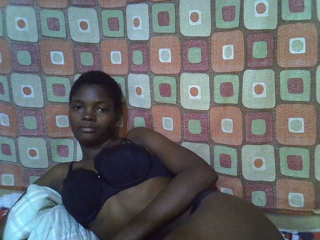 Slender-kerry live cam on BongaCams