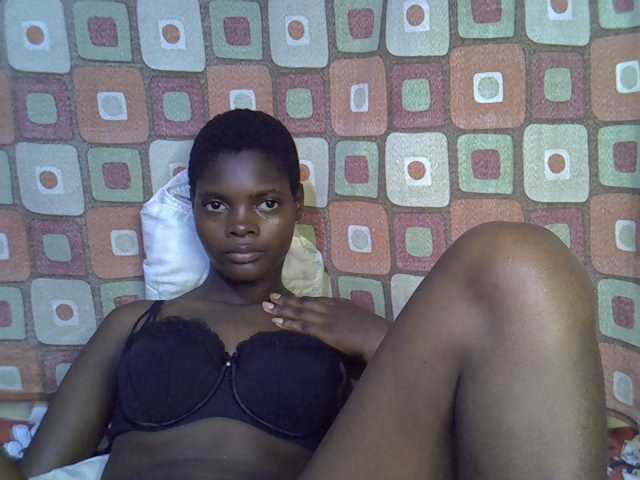 Slender-kerry live cam on BongaCams