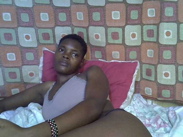 Slender-kerry live cam on BongaCams
