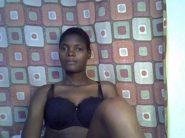 Slender-kerry live cam on BongaCams