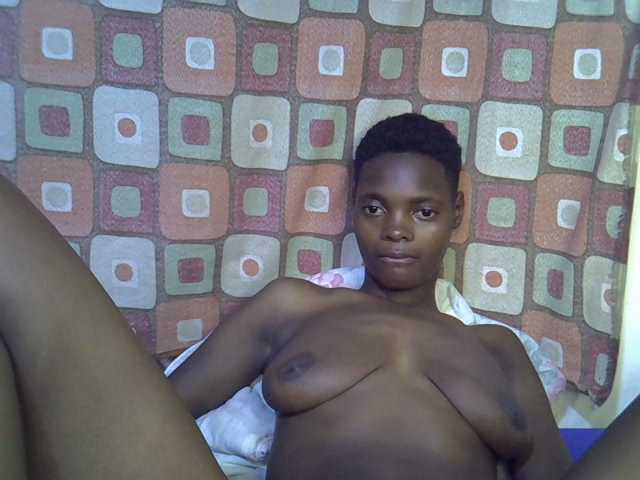 Slender-kerry live cam on BongaCams