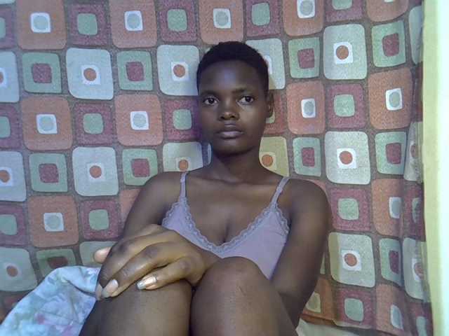 Slender-kerry live cam on BongaCams