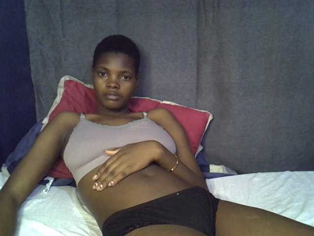 Slender-kerry live cam on BongaCams