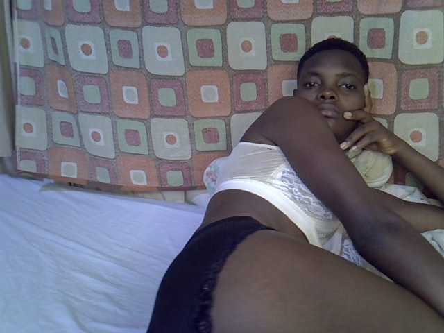 Slender-kerry live cam on BongaCams