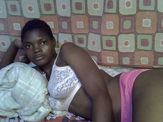 Slender-kerry live cam on BongaCams