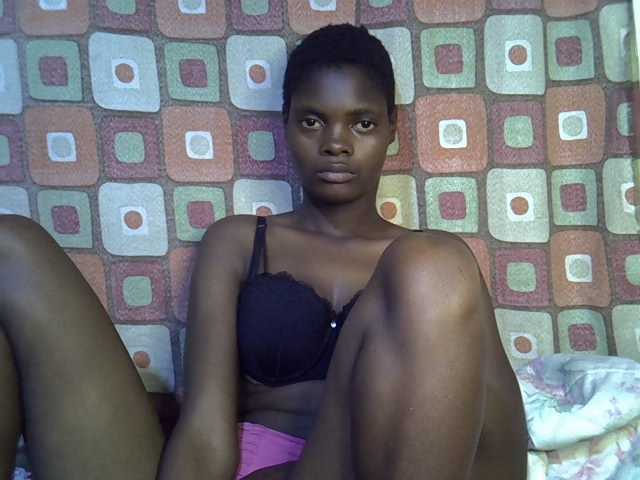 Slender-kerry live cam on BongaCams